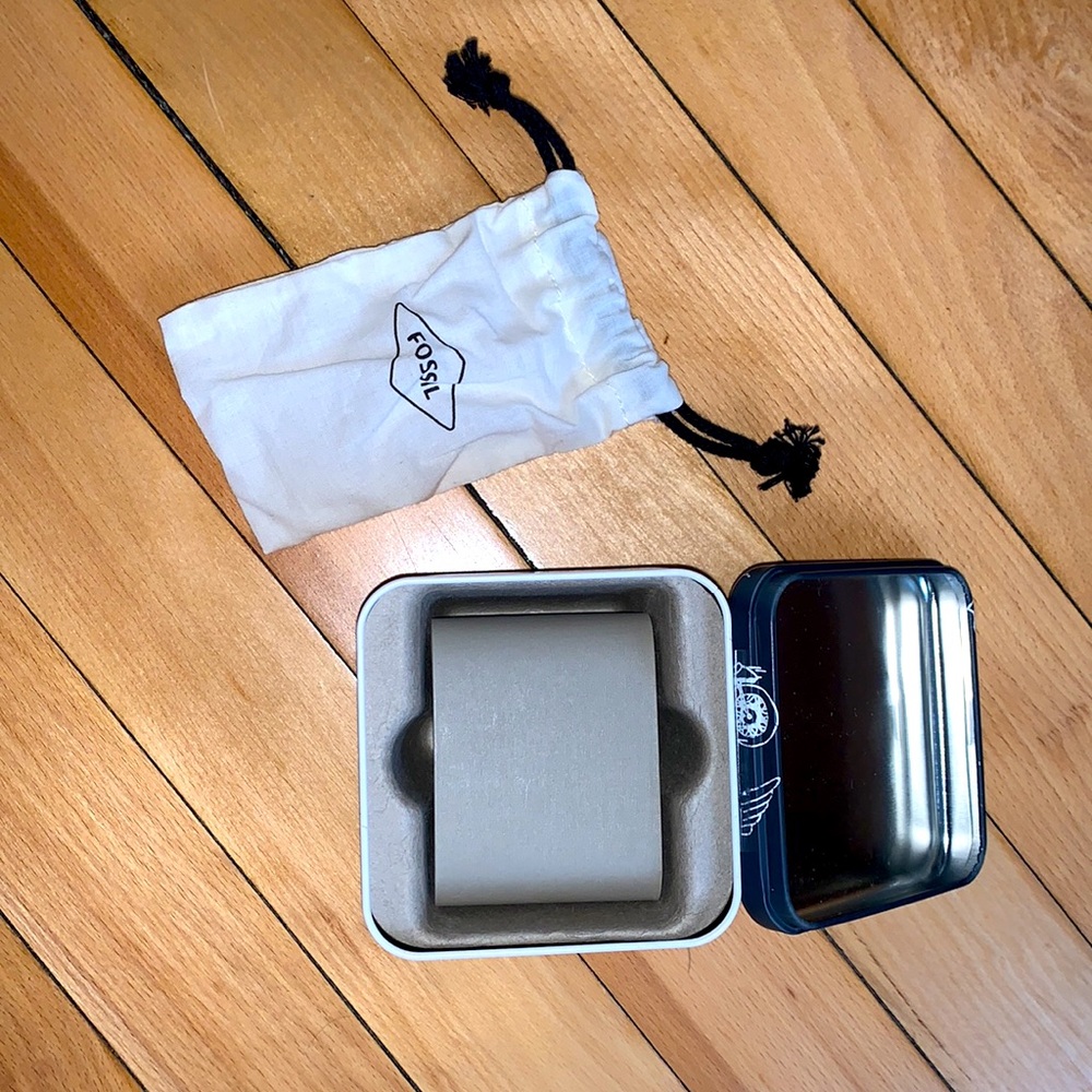 Fossil watch case